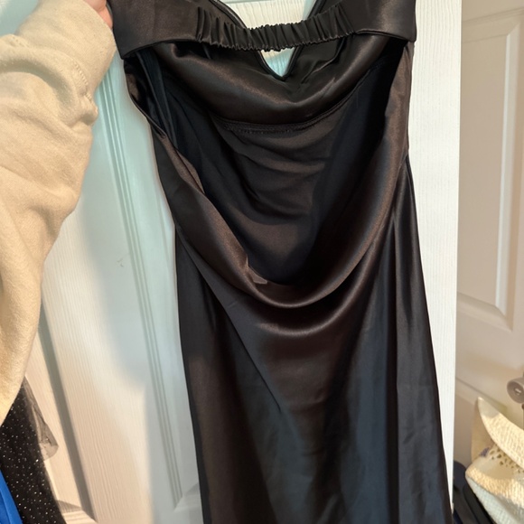 Black tie wedding guest dress - Picture 3 of 3
